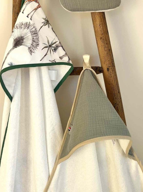 Capa de banho para bebé em gaze de algodão e bambu | sevira kids - Kiabi Capa de banho para bebé em gaze de algodão e bambu | sevira kids - Kiabi