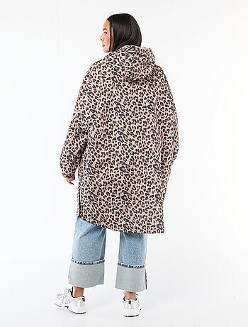 Capa de chuva repelente à água com capuz