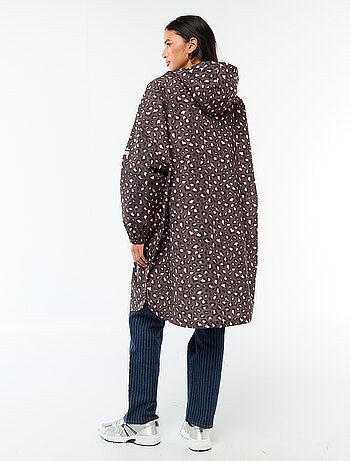 Capa de chuva repelente à água com capuz