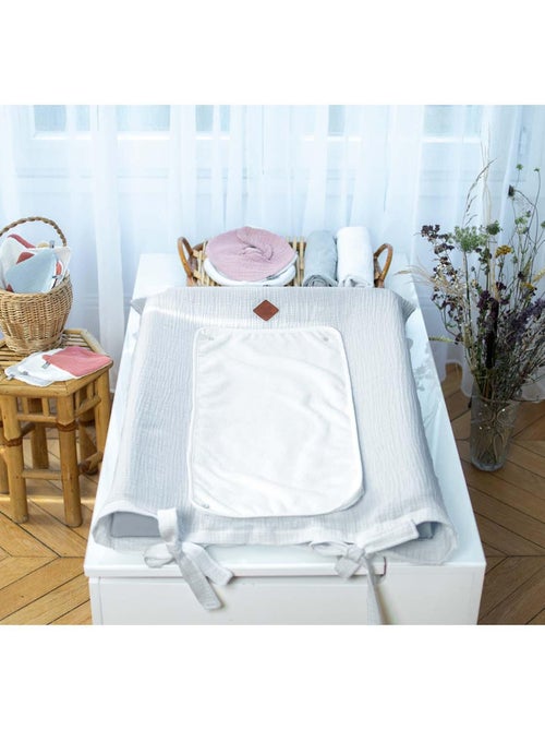 Capa de colchão para trocar bebé + tapete em gaze de algodão | sevira kids - Kiabi Capa de colchão para trocar bebé + tapete em gaze de algodão | sevira kids - Kiabi
