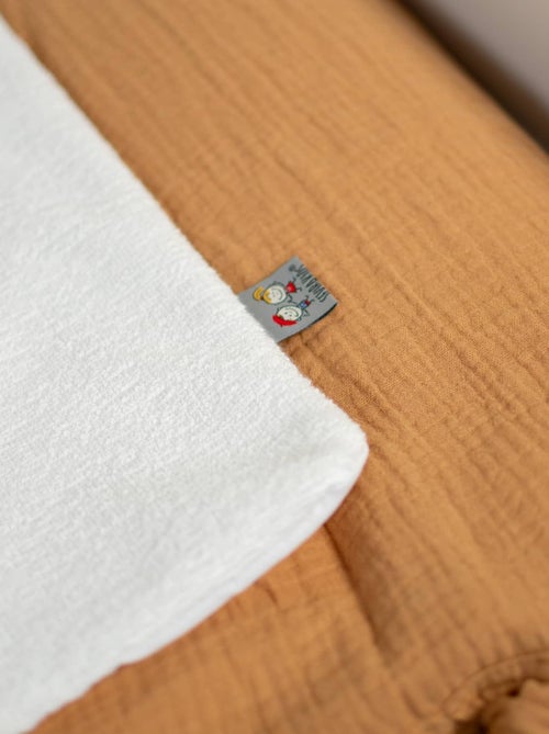 Capa de colchão para trocar bebé + tapete em gaze de algodão | sevira kids - Kiabi Capa de colchão para trocar bebé + tapete em gaze de algodão | sevira kids - Kiabi
