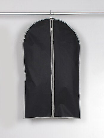 Capa em tecido não tecido para roupa curta