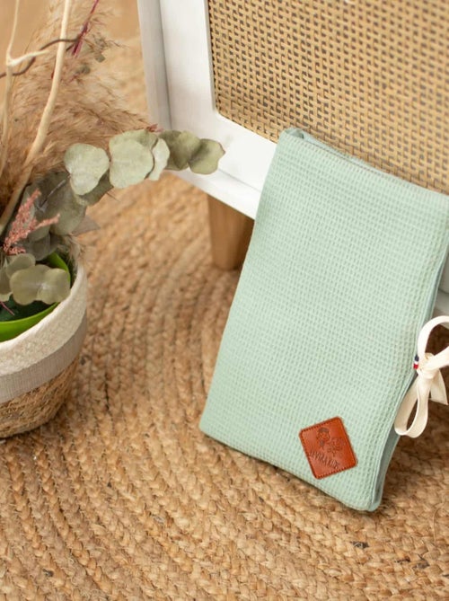 Capa para caderneta de saúde de bebê em tecido tipo favo de mel | sevira kids - Kiabi Capa para caderneta de saúde de bebê em tecido tipo favo de mel | sevira kids - Kiabi