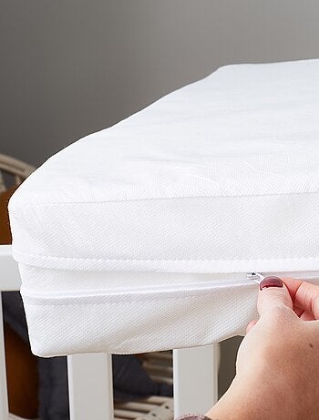 Capa para colchão de bebé antipercevejos de cama