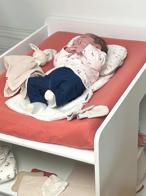 Capa para colchão de muda bebé + tapete em gaze de algodão | sevira kids - Kiabi Capa para colchão de muda bebé + tapete em gaze de algodão | sevira kids - Kiabi