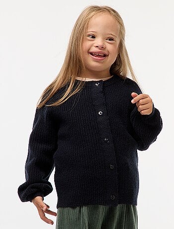 Cardigã de malha grossa com abertura magnética - coleção fácil de vestir