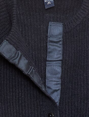 Cardigã de malha grossa com abertura magnética - coleção fácil de vestir