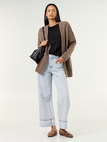 Cardigan aberto liso com 2 bolsos chapados