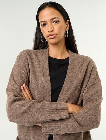 Cardigan aberto liso com 2 bolsos chapados