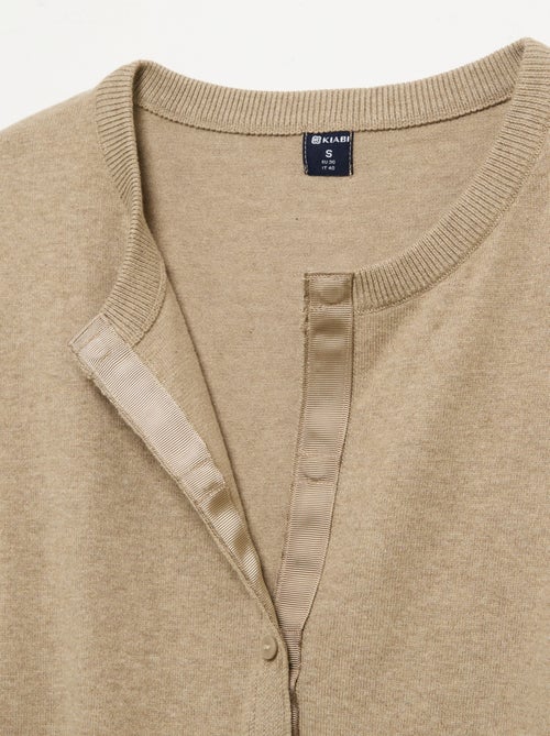 Cardigan básico - Fácil de vestir - Kiabi Cardigan básico - Fácil de vestir - Kiabi