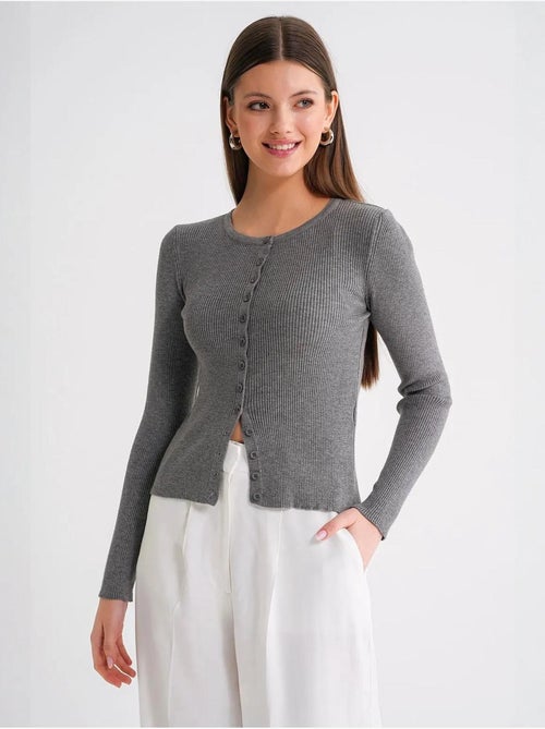 Cardigan canelado slim fit com botões mixray - Kiabi Cardigan canelado slim fit com botões mixray - Kiabi