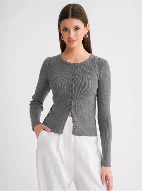 Cardigan canelado slim fit com botões mixray - Kiabi Cardigan canelado slim fit com botões mixray - Kiabi