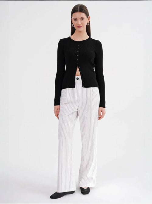 Cardigan canelado slim fit com botões mixray - Kiabi Cardigan canelado slim fit com botões mixray - Kiabi