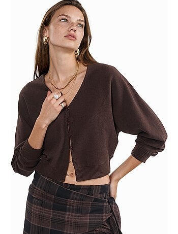 Cardigan curto canelado com decote em v busem