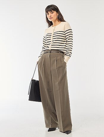 Casaco de malha de gola redonda liso