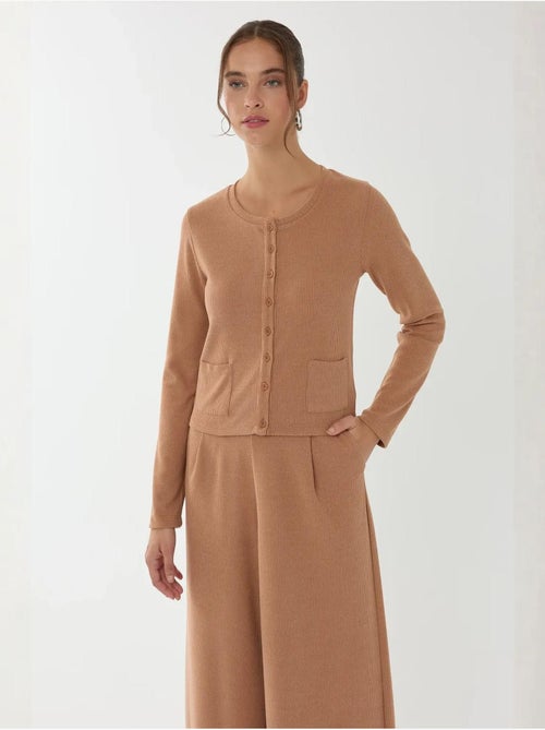 Cardigan de malha com botões frontais - Kiabi Cardigan de malha com botões frontais - Kiabi