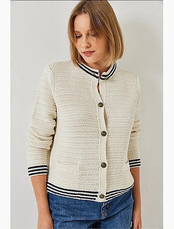 Cardigan de malha com detalhe de bolso e botões lucci
