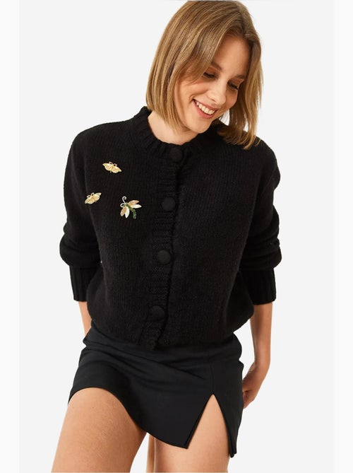 Cardigan de malha com detalhe de pregadeira lucci - Kiabi