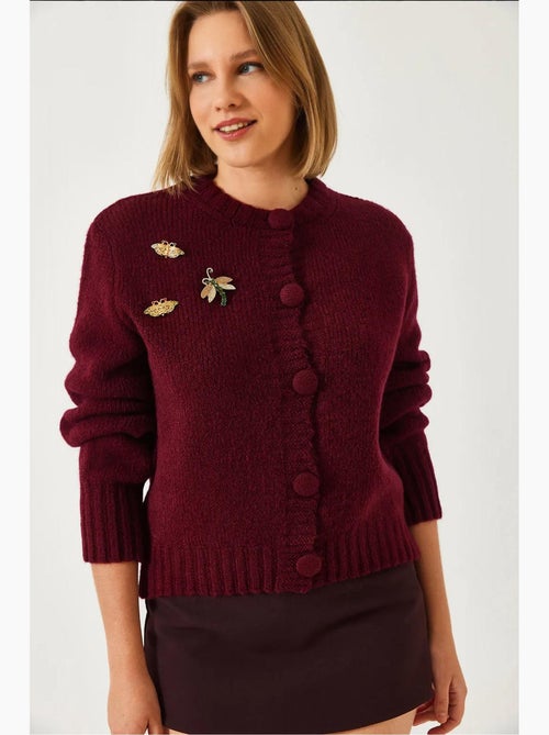 Cardigan de malha com detalhe de pregadeira lucci - Kiabi