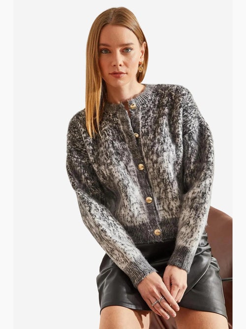 Cardigan de malha escovada com botões lucci - Kiabi Cardigan de malha escovada com botões lucci - Kiabi