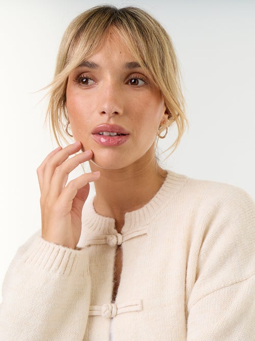 Cardigan de manga comprida com botões estilo mandarim - Kiabi Cardigan de manga comprida com botões estilo mandarim - Kiabi