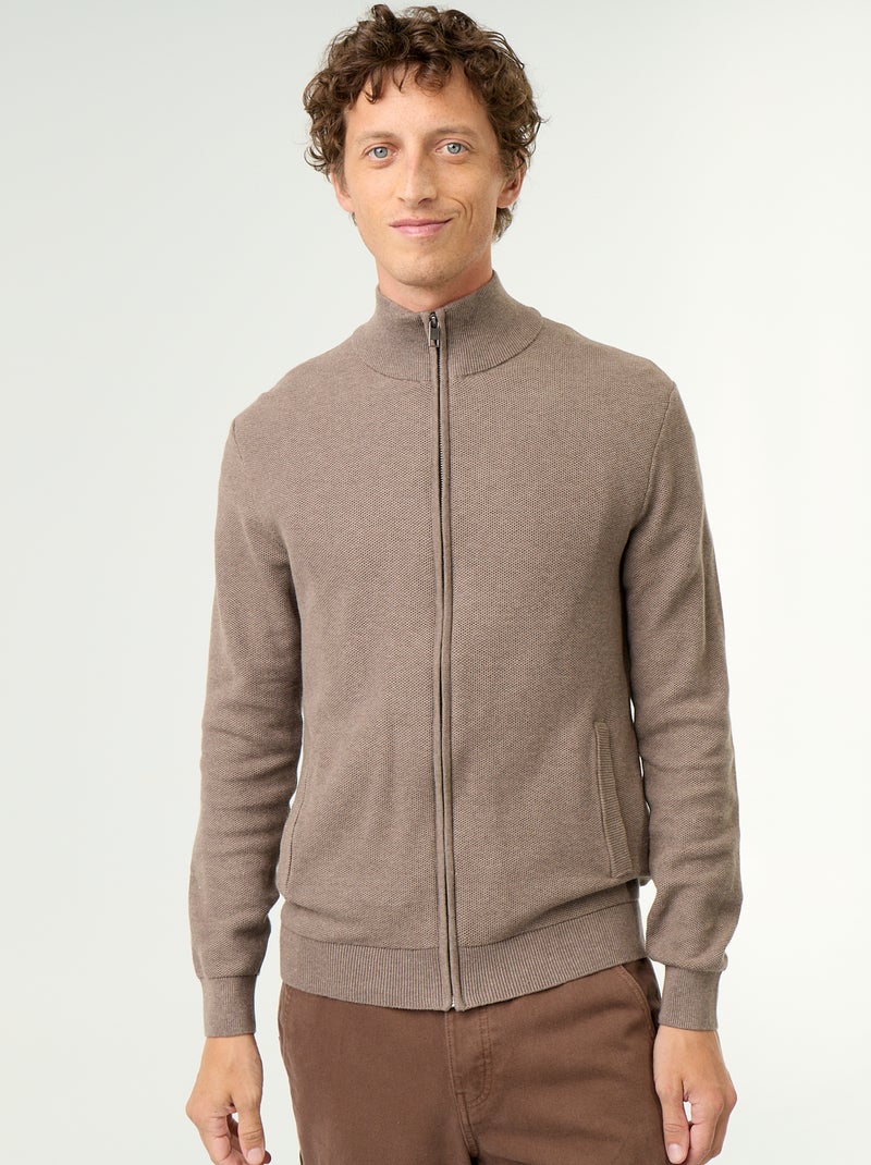 Cardigan em malha fina com fecho Castanho - Kiabi