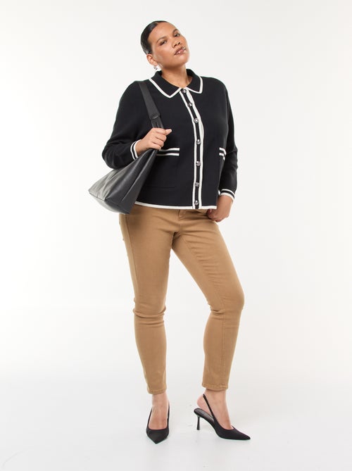 Cardigan em malha grossa com 2 bolsos e botões fantasia - Kiabi