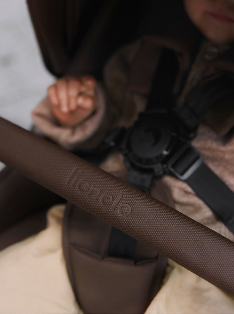 Carrinho de bebé combinado 2-em-1 LIONELO Mika Plus – Conjunto com carrinho e alcofa – Acessórios Castanho-chocolate - Kiabi