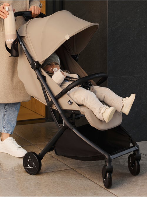 Carrinho de Bebé Ultracompacto LIONELO Sia - Ultraleve 5.9 kg - Apto Avião - Kiabi Carrinho de Bebé Ultracompacto LIONELO Sia - Ultraleve 5.9 kg - Apto Avião - Kiabi