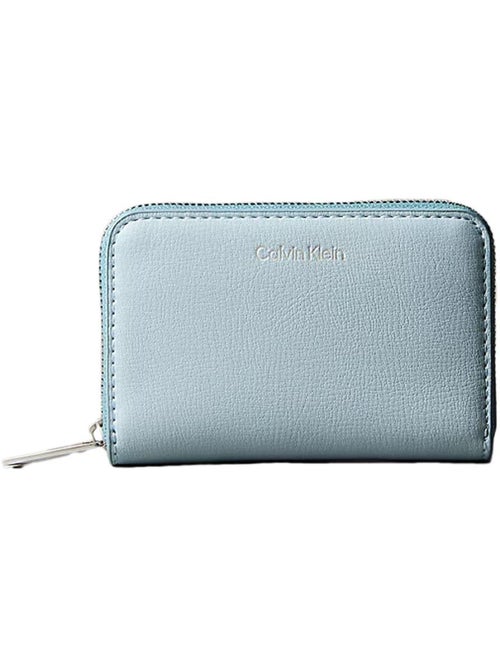 Carteira Feminina Azul Calvin Klein Jeans Foil - Kiabi Carteira Feminina Azul Calvin Klein Jeans Foil - Kiabi