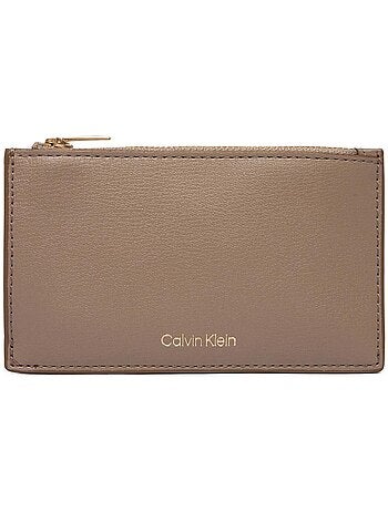 Carteira feminina bege calvin klein jeans com fecho de correr