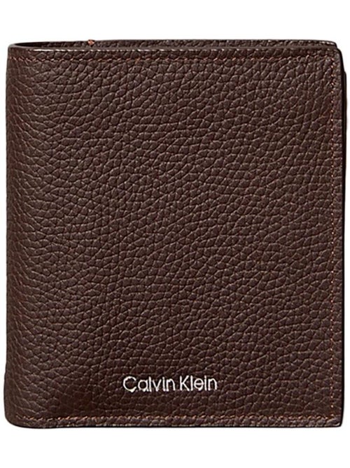 Carteira Masculina Castanha Calvin Klein Jeans Foil Emboss - Kiabi Carteira Masculina Castanha Calvin Klein Jeans Foil Emboss - Kiabi