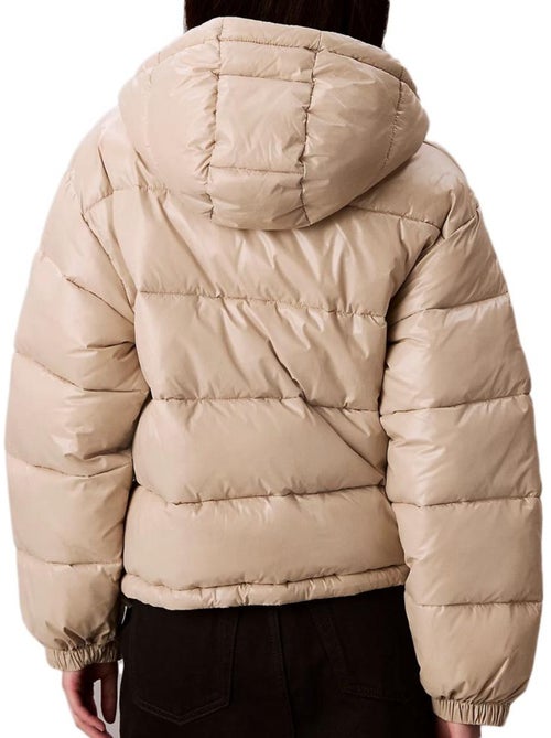 Casaco Acolchoado Bege Calvin Klein Jeans Shine para Mulher - Kiabi Casaco Acolchoado Bege Calvin Klein Jeans Shine para Mulher - Kiabi