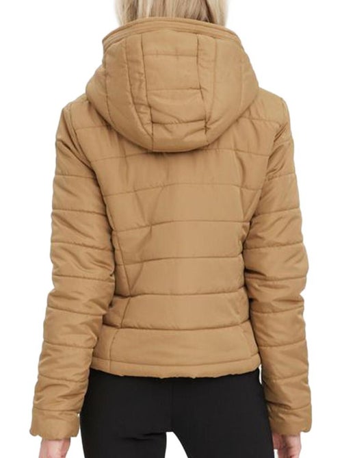 Casaco Acolchoado Castanho Feminino Vero Moda Simone - Kiabi Casaco Acolchoado Castanho Feminino Vero Moda Simone - Kiabi