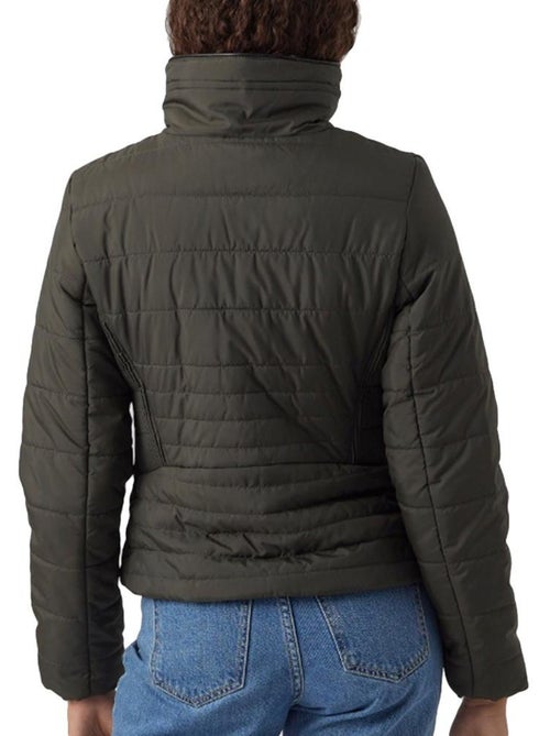Casaco Acolchoado Cinzento Feminino Vero Moda Clarisa - Kiabi Casaco Acolchoado Cinzento Feminino Vero Moda Clarisa - Kiabi