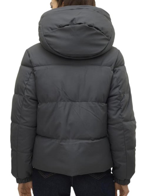 Casaco Acolchoado Cinzento Feminino Vero Moda Gretamia - Kiabi Casaco Acolchoado Cinzento Feminino Vero Moda Gretamia - Kiabi