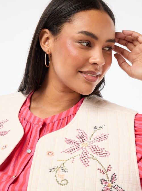 Casaco acolchoado com bordados - Kiabi