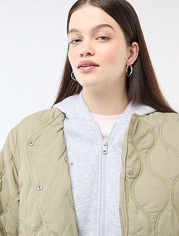 Casaco almofadado com capuz e plastrão interior em moletom removível