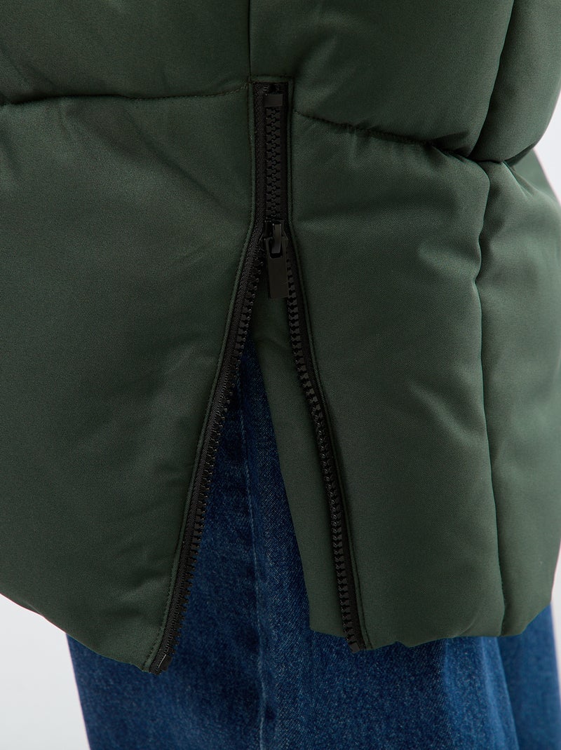 Casaco Acolchoado Comprido e Quente com Capuz Caqui - Kiabi