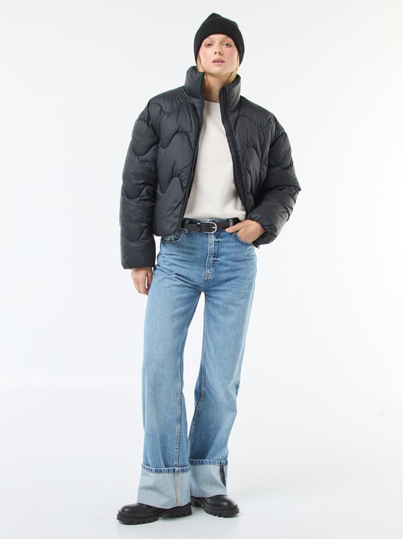 Casaco Acolchoado Curto com Gola Subida e Bolsos Forrados a Polar Preto - Kiabi