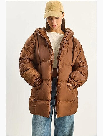 Casaco acolchoado grosso oversized com capuz lucci