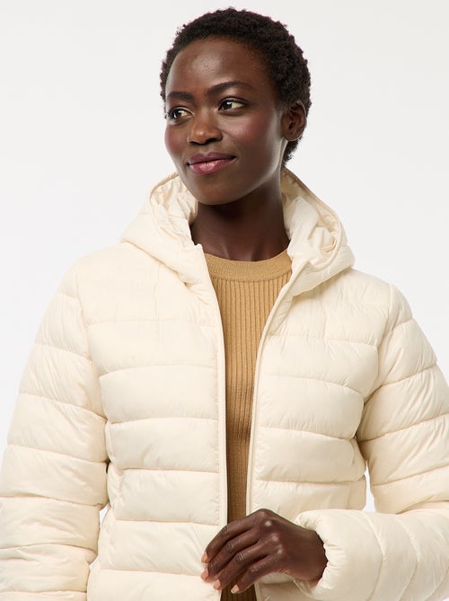 Casaco Acolchoado Leve com Capuz Liso - Kiabi