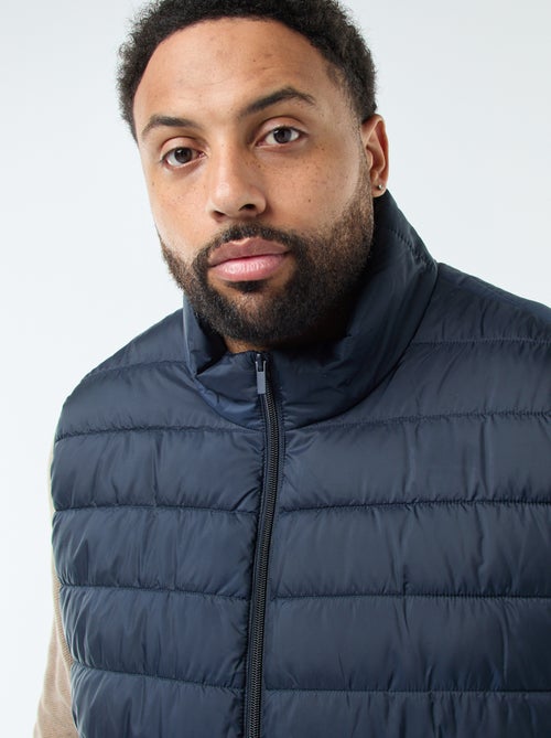 Casaco Acolchoado Leve Sem Mangas com Gola Alta - Kiabi