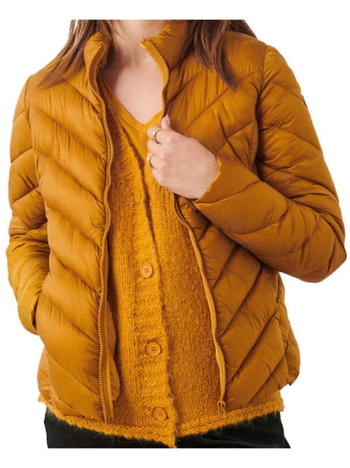 Casaco Acolchoado Ochre Teddy Smith B-bahia para Mulher - Kiabi Casaco Acolchoado Ochre Teddy Smith B-bahia para Mulher - Kiabi