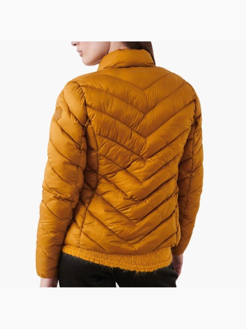 Casaco Acolchoado Ochre Teddy Smith B-bahia para Mulher - Kiabi Casaco Acolchoado Ochre Teddy Smith B-bahia para Mulher - Kiabi