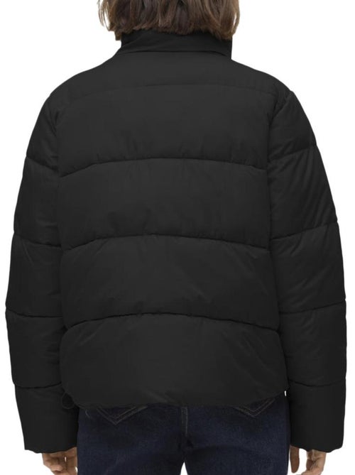 Casaco Acolchoado Preto Feminino Vero Moda Maggy - Kiabi Casaco Acolchoado Preto Feminino Vero Moda Maggy - Kiabi
