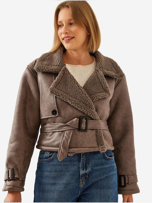 Casaco aller detail crop laminado lucci - Kiabi Casaco aller detail crop laminado lucci - Kiabi
