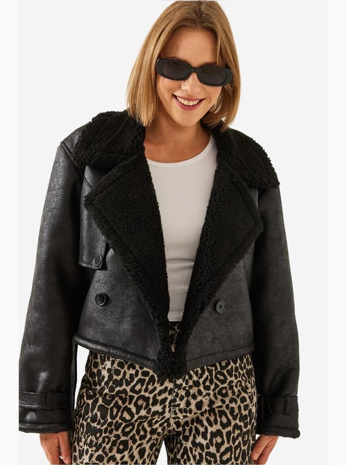Casaco aller detail crop laminado lucci - Kiabi Casaco aller detail crop laminado lucci - Kiabi