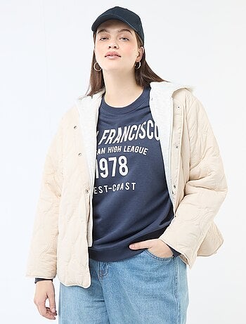 Casaco almofadado com capuz e plastrão interior em moletom removível