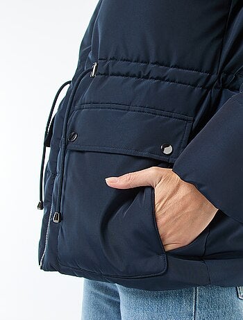 Casaco acolchoado comprido com capuz